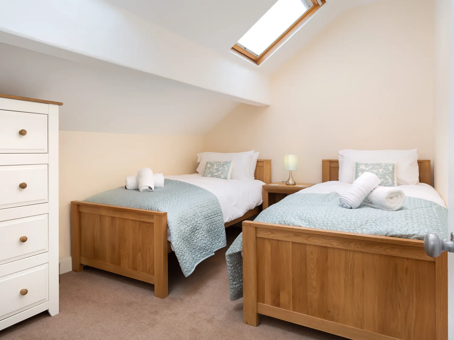 Lingmell House Bowness | Twin Bedroom on second floor