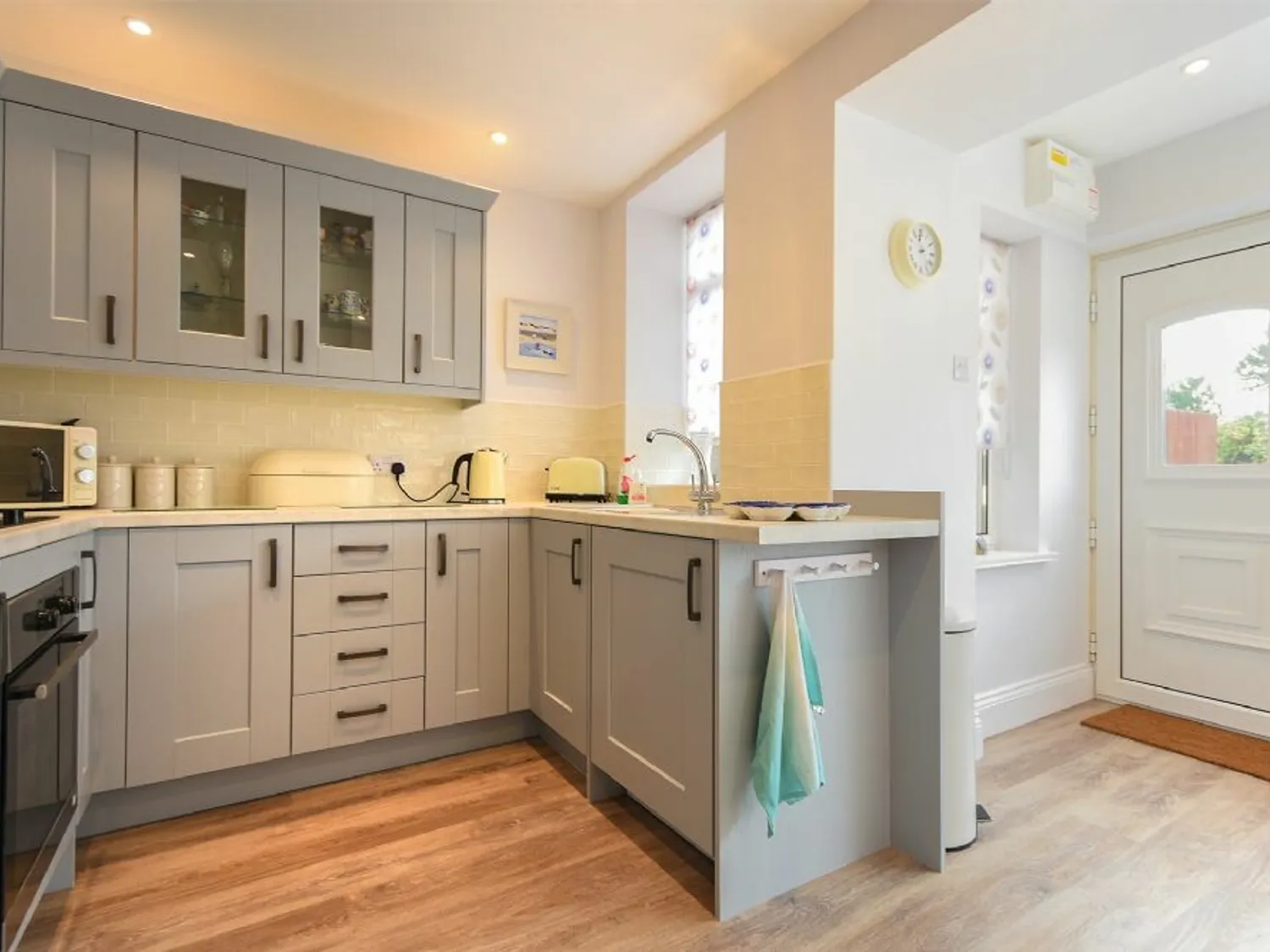 Kitchen - Ty y Mor | Seahouses